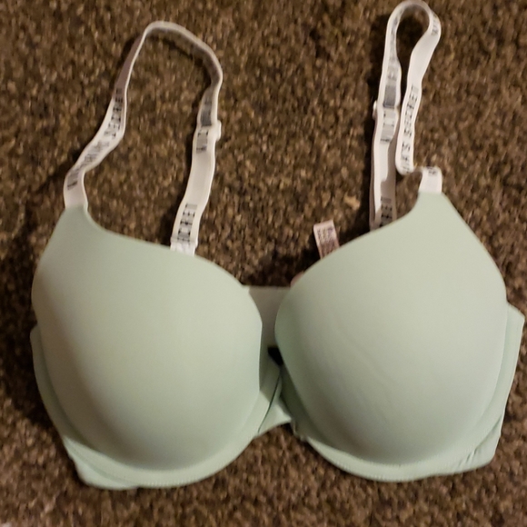 Victoria's Secret Other - Victoria Secret Push Up Bra 34D